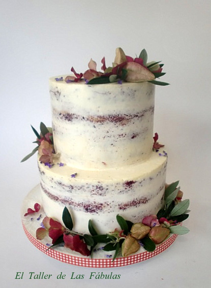 RED VELVET WEDDING CAKE
